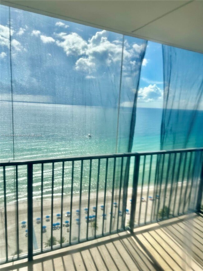 Building Photo - 2201 S Ocean Dr