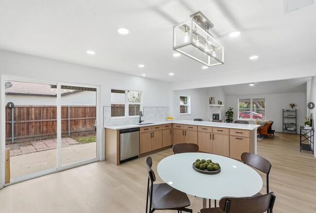 Building Photo - 3233 Shield Ln