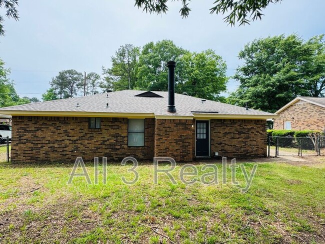 Building Photo - 4107 Beardsley Dr