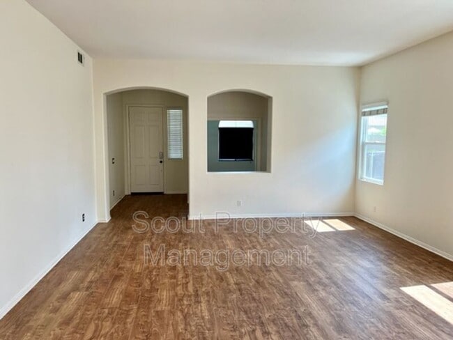 Building Photo - 41423 Temeku Dr