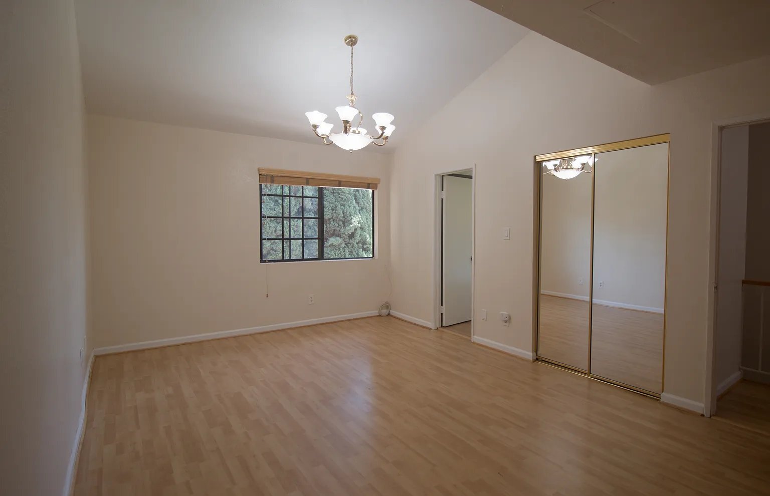 Building Photo - 1348 N Orange Dr
