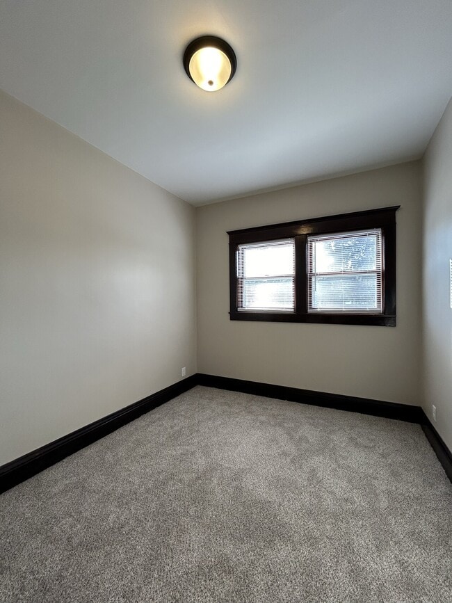 Building Photo - 800 Portage St