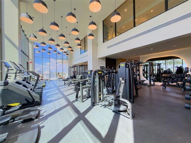 Building Photo - 580 72nd St