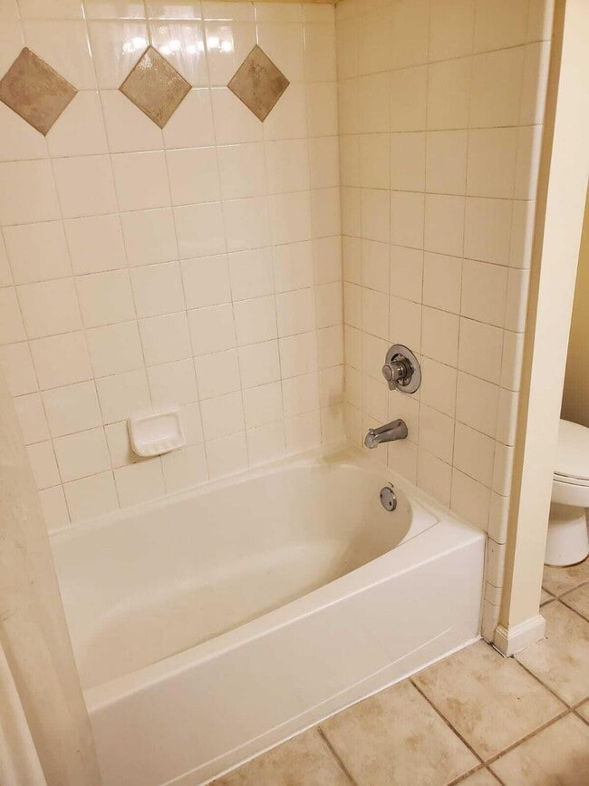 Building Photo - 2038 Alta Meadows Ln