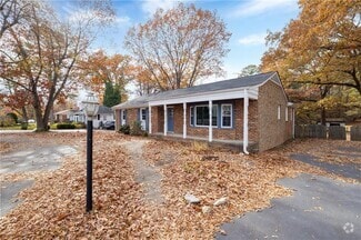 Building Photo - 2824 Guyana Dr
