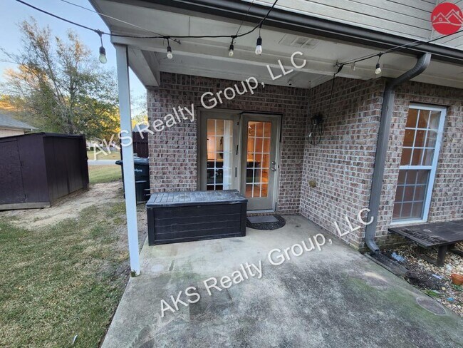 Building Photo - 522 Reach Dr