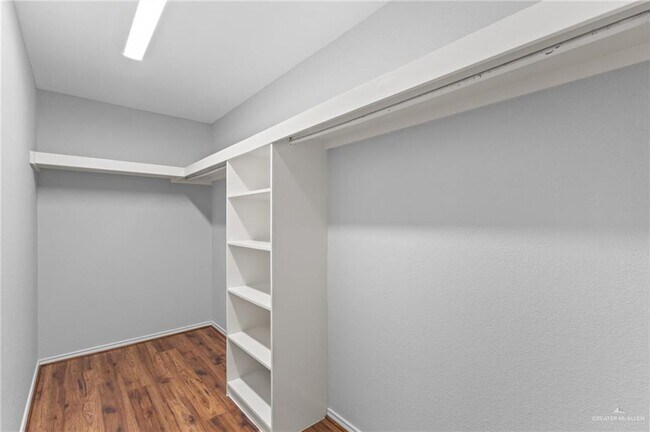 Building Photo - 200 E Nyssa Ave