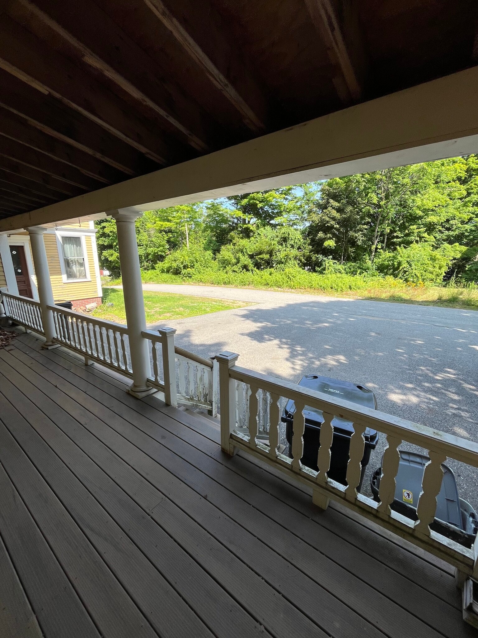 Front Porch - 26 Summer St