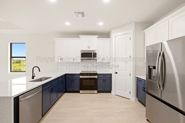Building Photo - 2616 NW 9th Ave