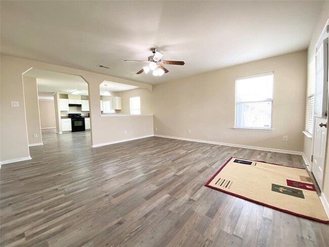 Building Photo - 8119 Yaupon View Dr