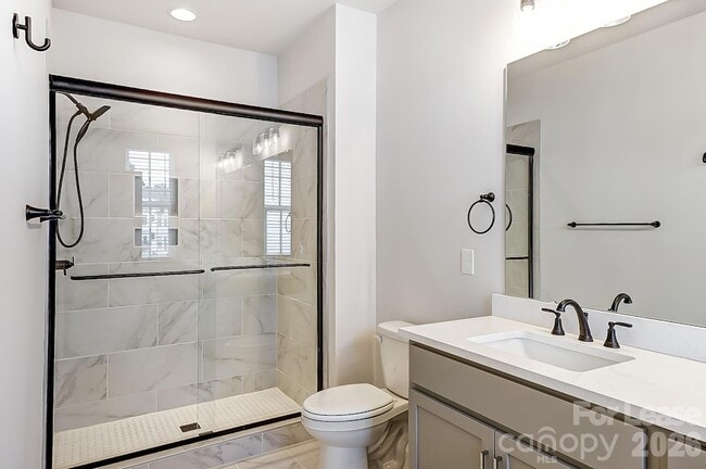 Building Photo - 2308 Chamberlain Ave