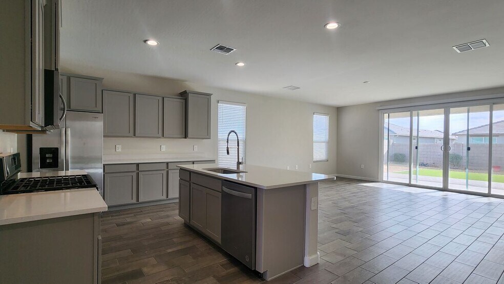 Building Photo - 37845 W Santa Barbara Ave