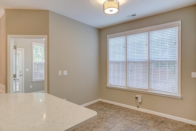 Building Photo - 1007 Brickstone Dr