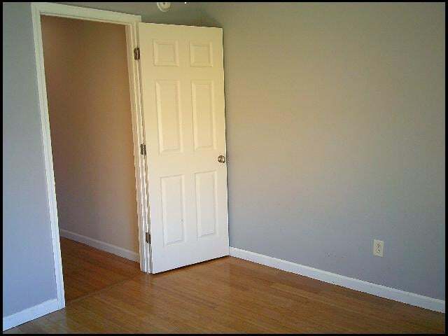 Building Photo - 100 Corbin Cir