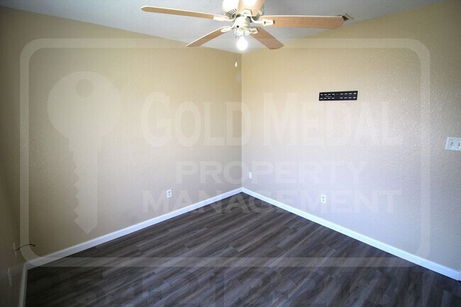 Building Photo - 3410 Cantabrian Dr