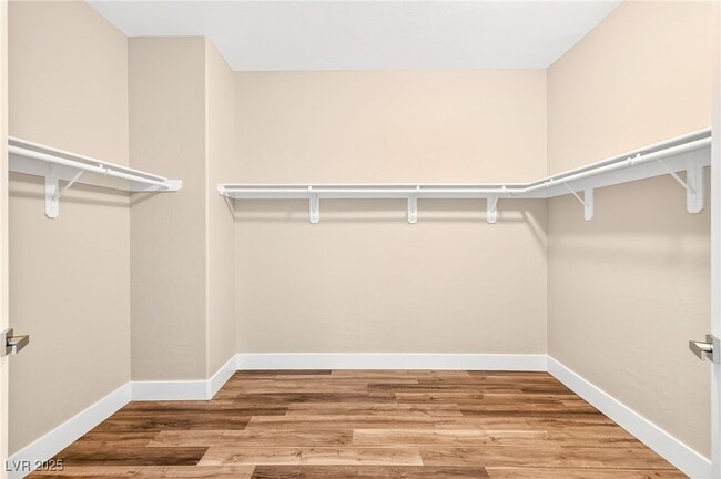 Building Photo - 10091 Sand Key St