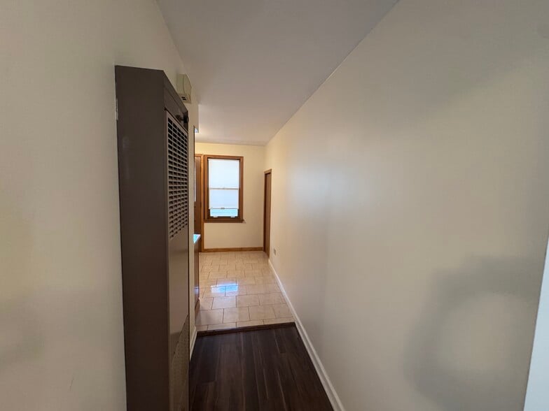 Building Photo - 5448 W Agatite Ave