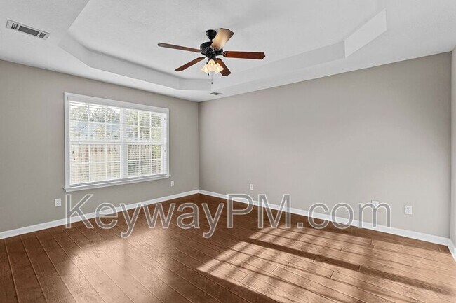 Building Photo - 823 Whispering Willow Ct