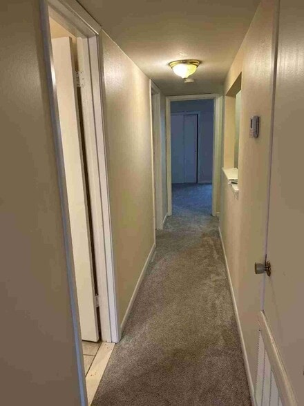 Building Photo - 3731 Bunker Hill Dr