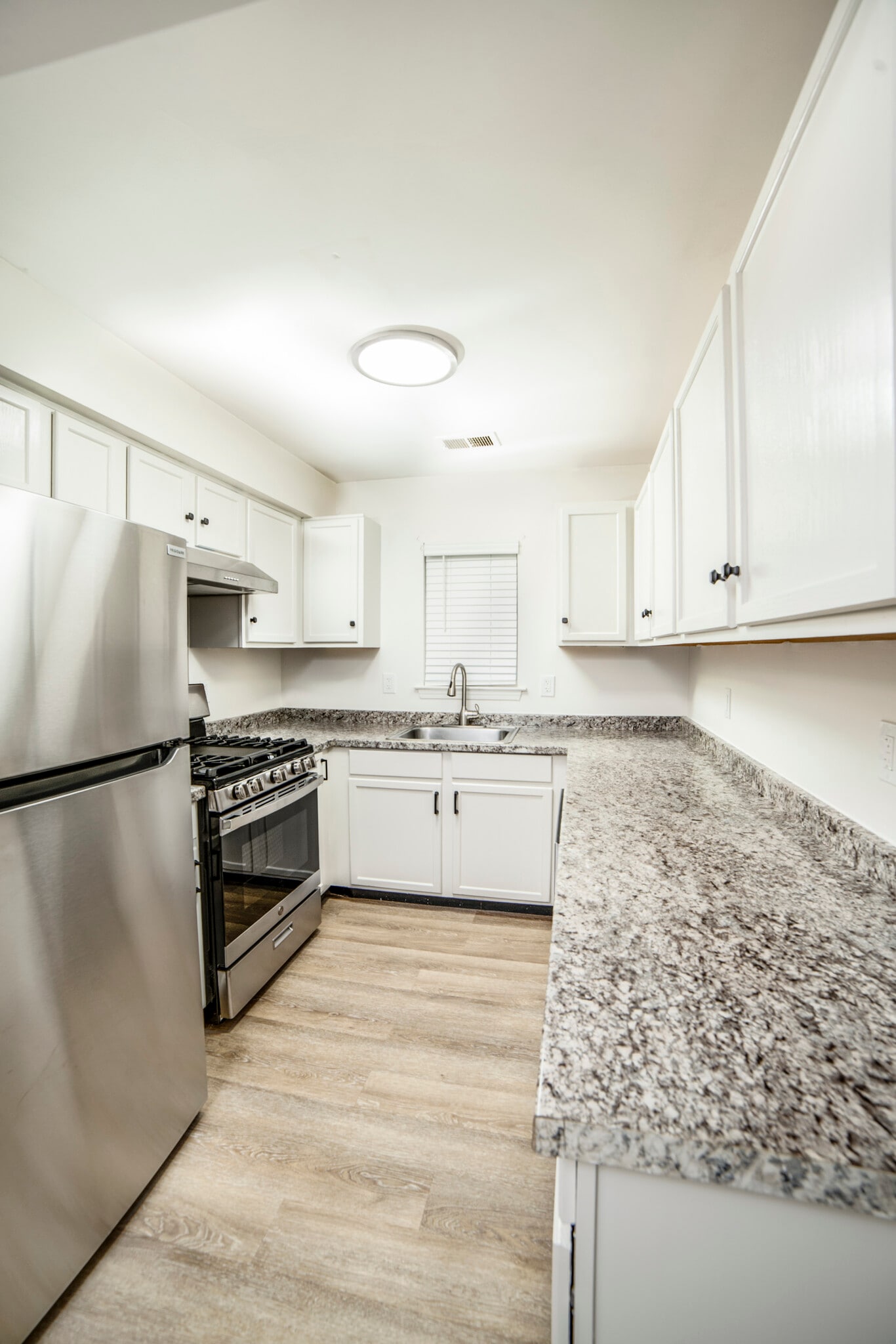 Kitchen - 127 S 8th St