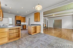 Building Photo - 9855 Bent Brook Dr