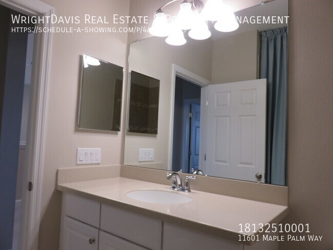 Building Photo - 11601 Maple Palm Way