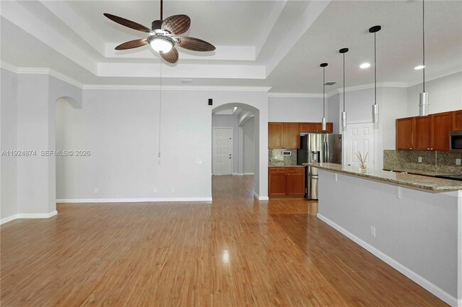 Building Photo - 1923 Harbor View Cir