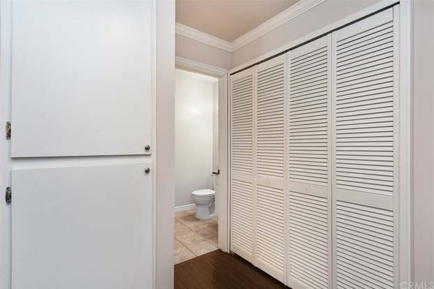 Building Photo - 6343 W 82nd St