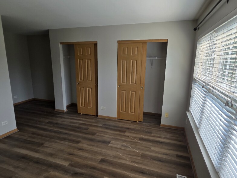 Building Photo - 2410 Oneida Ln