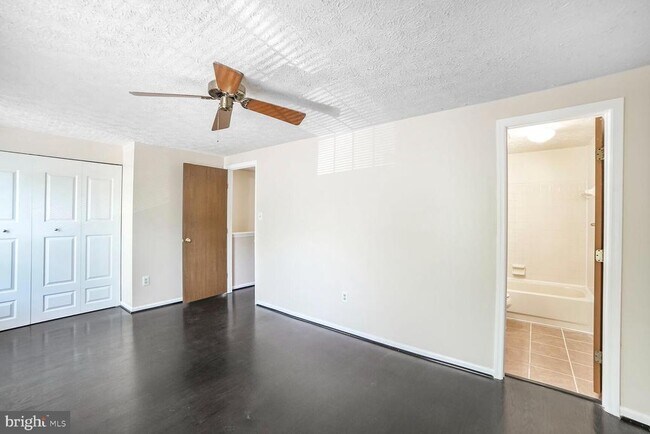 Building Photo - 9511 Donnan Castle Ct