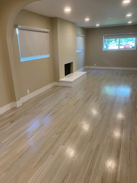 Building Photo - 12244 Magnolia Blvd