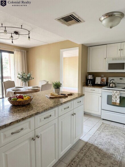 Building Photo - 85 Brainerd Rd