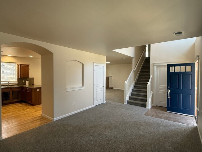 Building Photo - Charming Upgraded Home in Deschutes River Crossing North – SW Bend