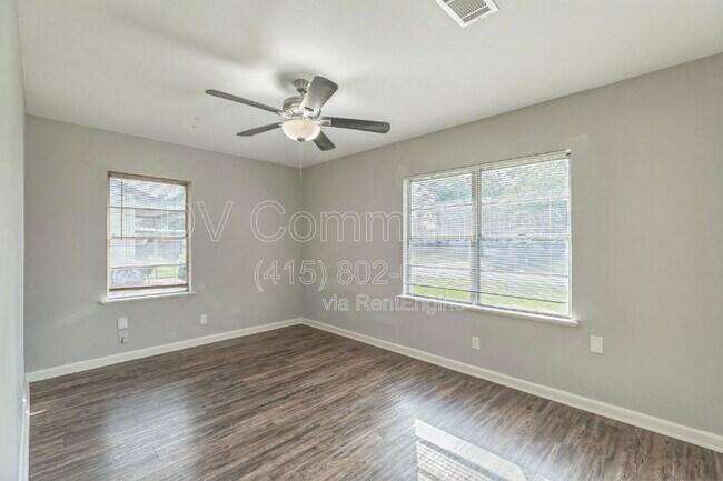 Building Photo - 6419 Belarbor St