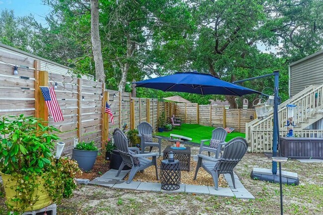 Building Photo - 2427 Park St