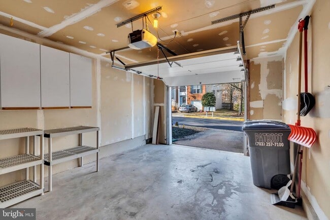 Building Photo - 21644 Frame Square