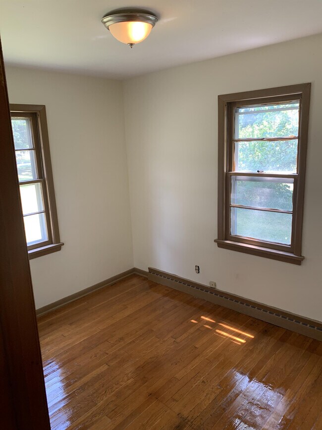 Building Photo - 5702 Perkins Rd