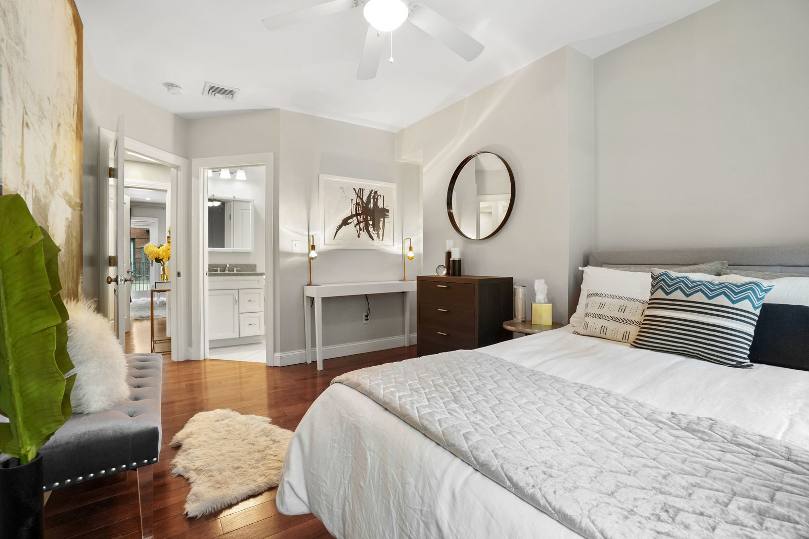 Building Photo - 16 Follen St