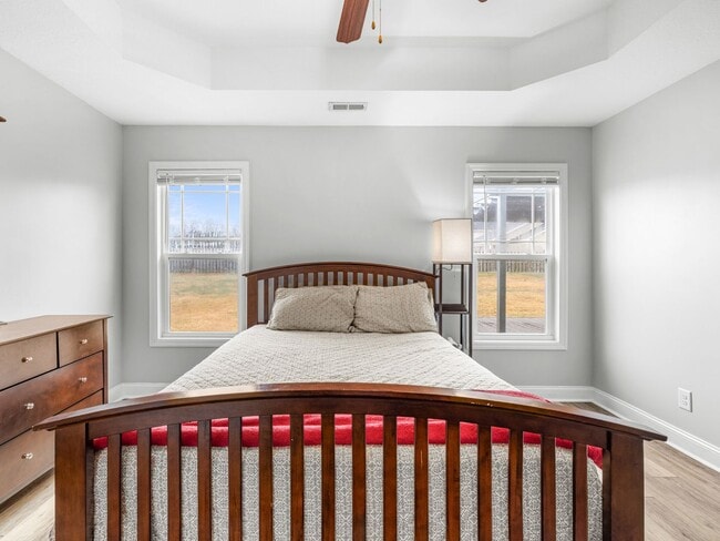 Building Photo - Beautiful Home Close to MCAS New River Air Station