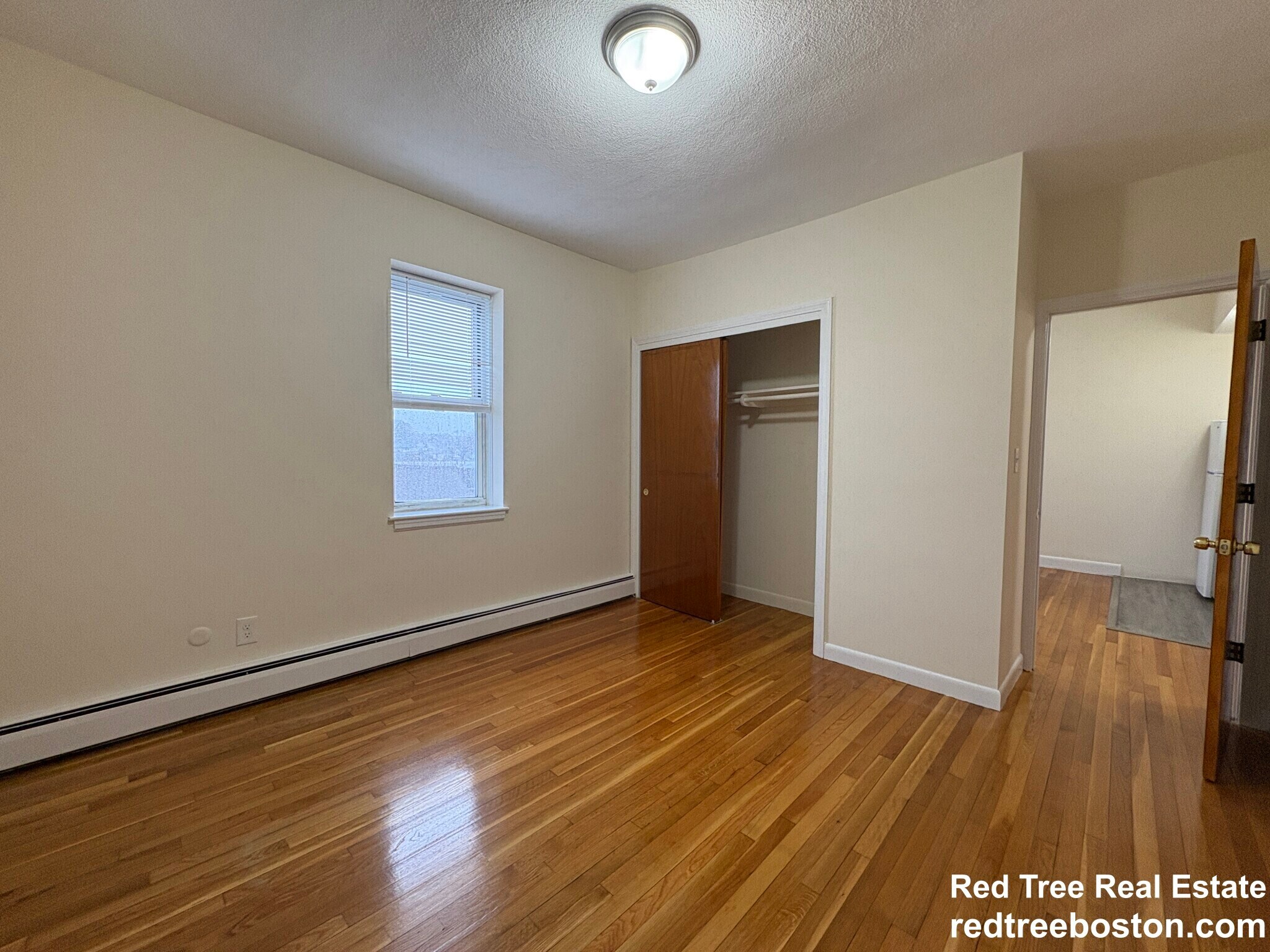 Building Photo - 164 N Beacon St