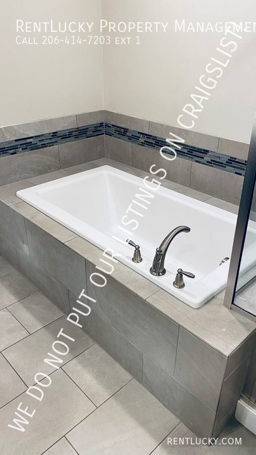 Building Photo - 4508 Sand Dollar Dr