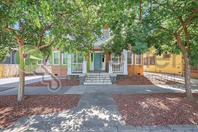 Building Photo - 1517 23rd St