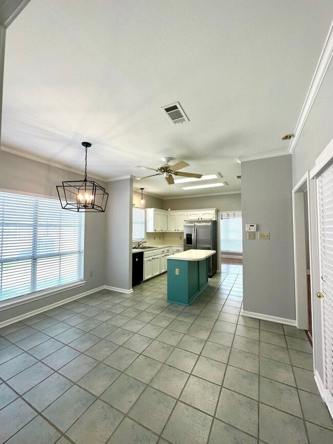 Building Photo - 11821 Thornberry Ln