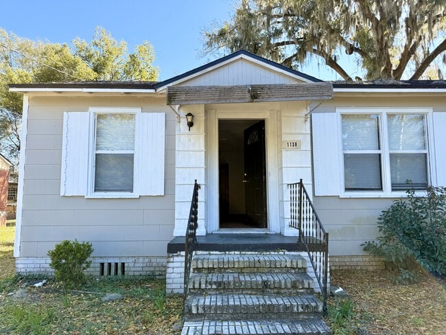 Building Photo - 1138 Saratoga Blvd