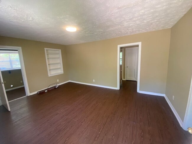 Building Photo - **AVAILABLE NOW**East Columbus 2 Bedroom / 1 Bathroom Home for Rent***