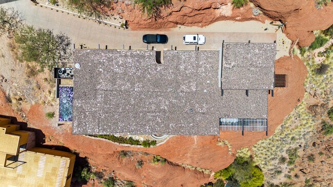 Building Photo - 4925 E Red Rock Dr