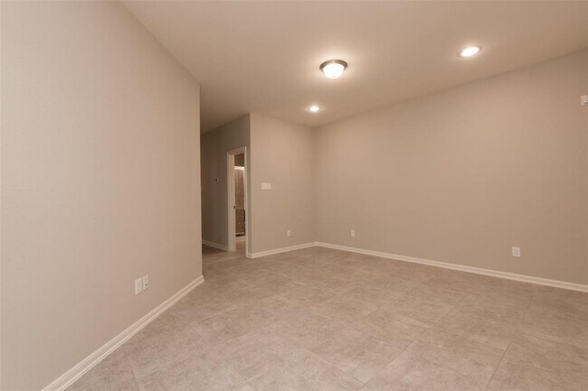 Building Photo - 163 Axlewood Ct
