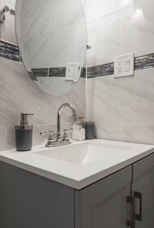 Building Photo - 3627 John F. Kennedy Blvd