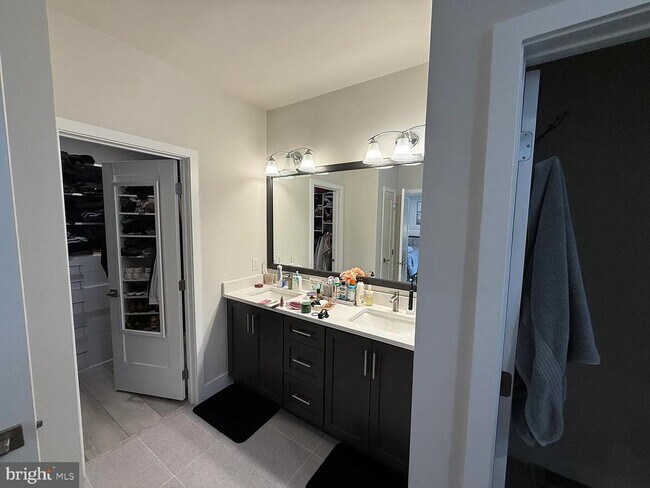 Building Photo - 3100 Schirra Ln