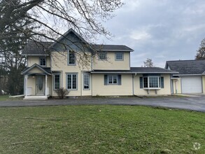 Building Photo - 6031 Willow Glen Rd